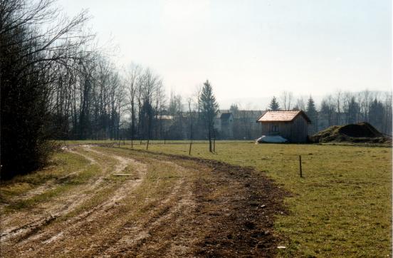 Weinbergweg, mit Blick auf das Lager Thalham, heute Weinbergsiedlung
