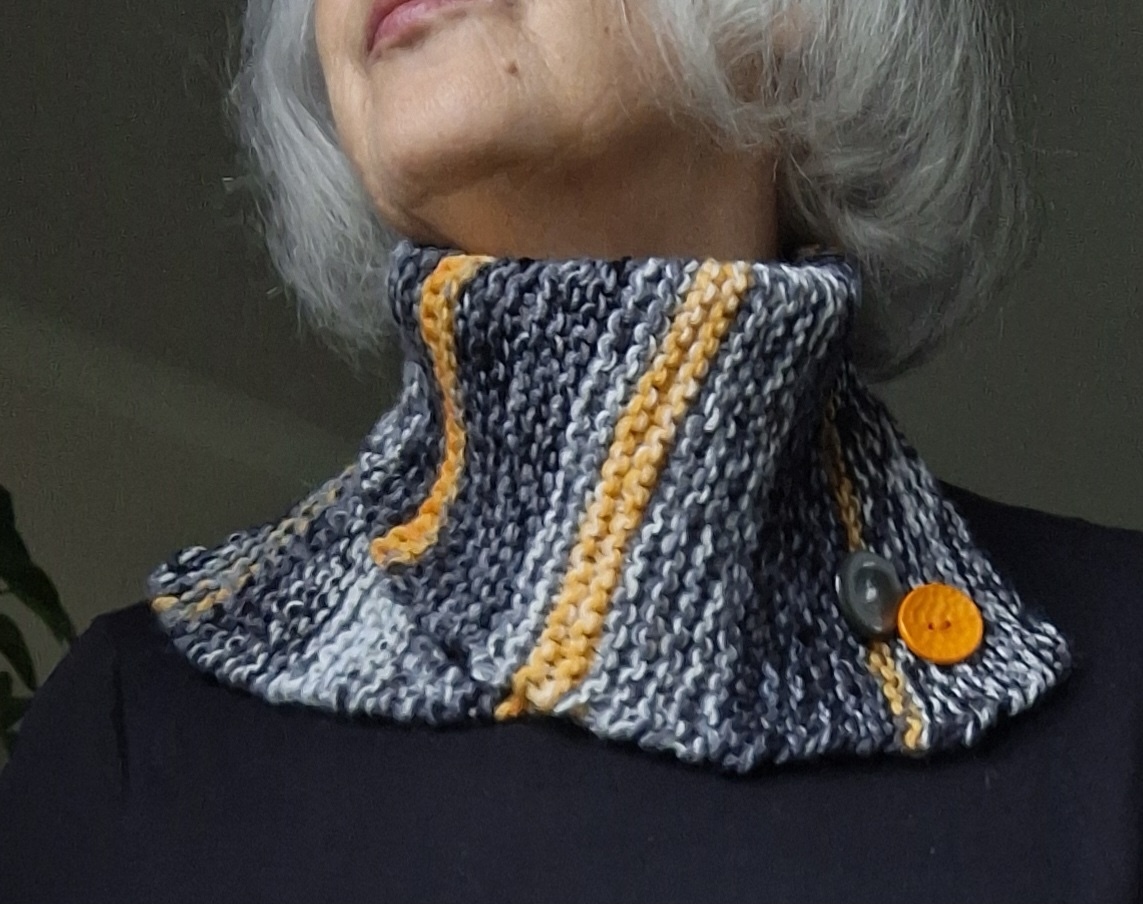 Wollreste, Schwarz/Gelb, Grau, Schalkragen