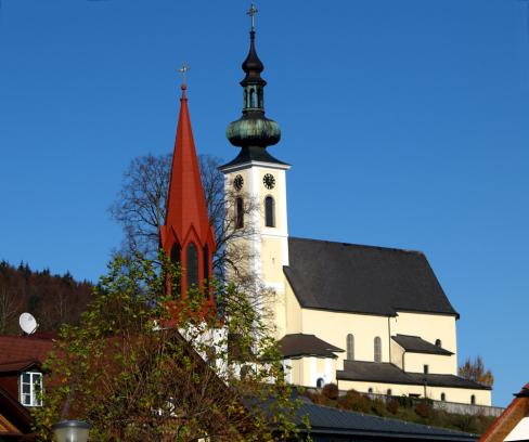 Zwei Kirchen in Attersee