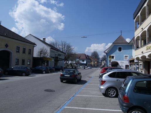 Gasthof Kastl, links, gibts noch