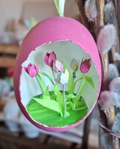 Ei mit rosa/lila Tulpen