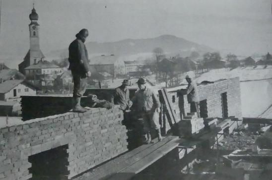 Da wurde grad unser Haus gebaut, Lawog, 60er Jahre, aus dem Schulkalender