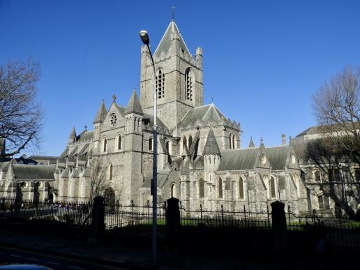 Christ Church, sollte man sich unbedingt anschauen, hat Dublinia - Dublin Geschichte drinnen, sehr schöne Kirche!