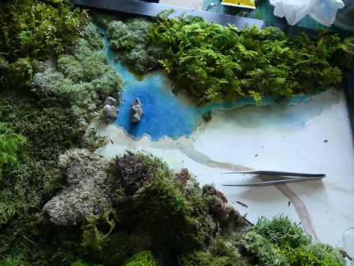 See, Wege oder Bäche werden auf festes Aquarellpapier gemalt, später aufgeklebt, hier ein See mit zwei Zuläufen