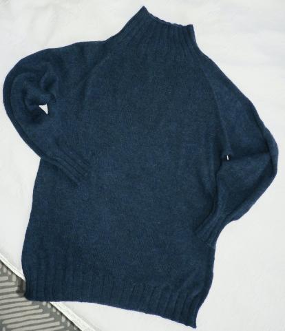Pullover vom Hals in einem Stück gestrickt, Drops Wolle
