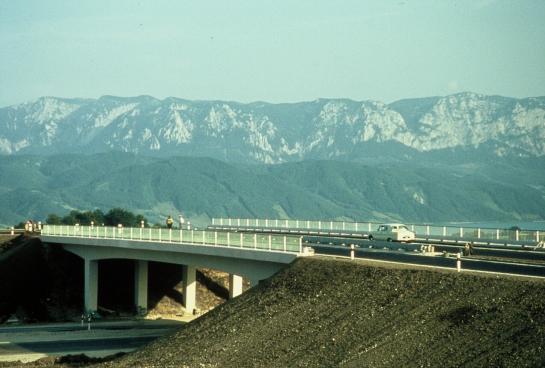 Die Autobahnbrücke 