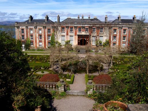 Bantry  House, ein toller Ausblick, aber nur wenn man die  steilen Stufen hochsteigt, dahinter ist  das Meer zu sehen