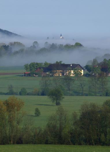 Im Attergau (Kirche von Weissenkirchen)