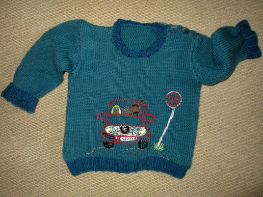Pullover mit Auto