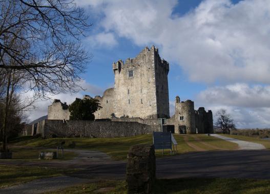 Ross castle, heute wieder bewohnt, man kann buchen...